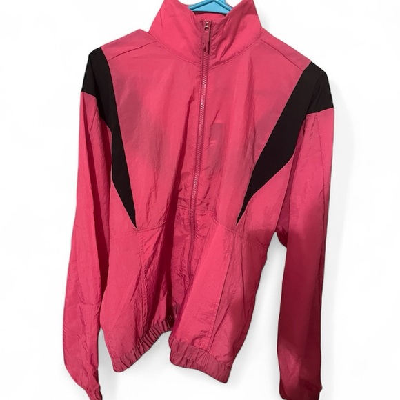Reebok Pink and Black Women's Jacket - Picture 2 of 6